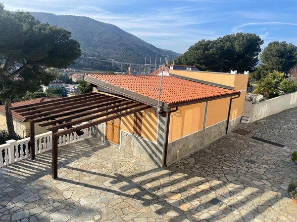 appartamento in vendita ad Andora