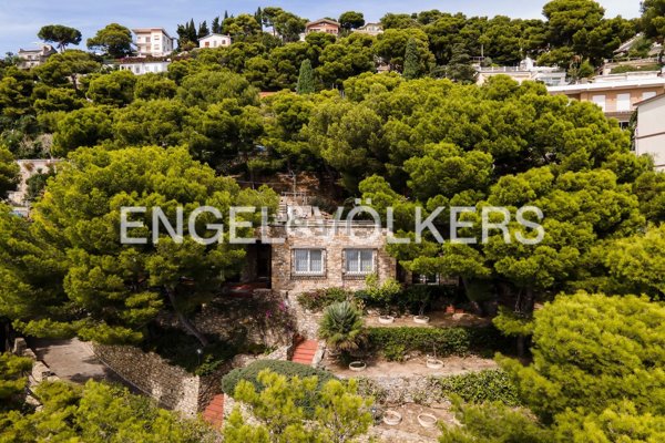 casa indipendente in vendita ad Andora