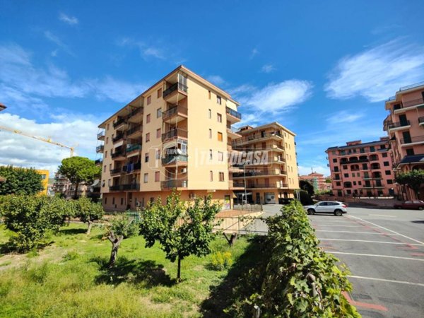 appartamento in vendita ad Andora