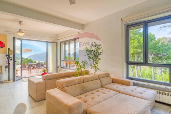 casa indipendente in vendita ad Andora