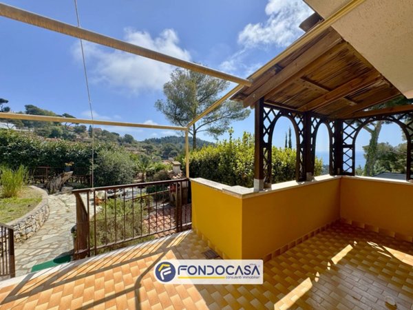 casa indipendente in vendita ad Andora