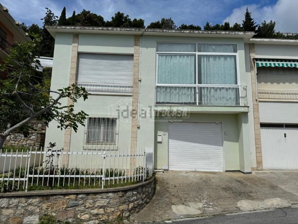 casa indipendente in vendita ad Andora