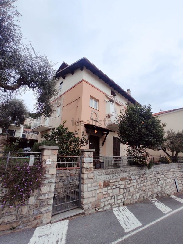 appartamento in vendita ad Andora