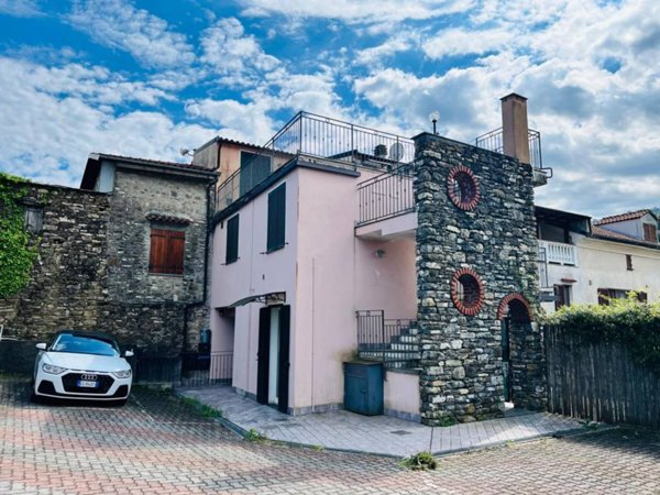 appartamento in vendita ad Andora in zona San Bartolomeo