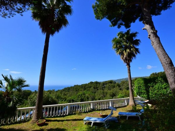 casa indipendente in vendita ad Andora