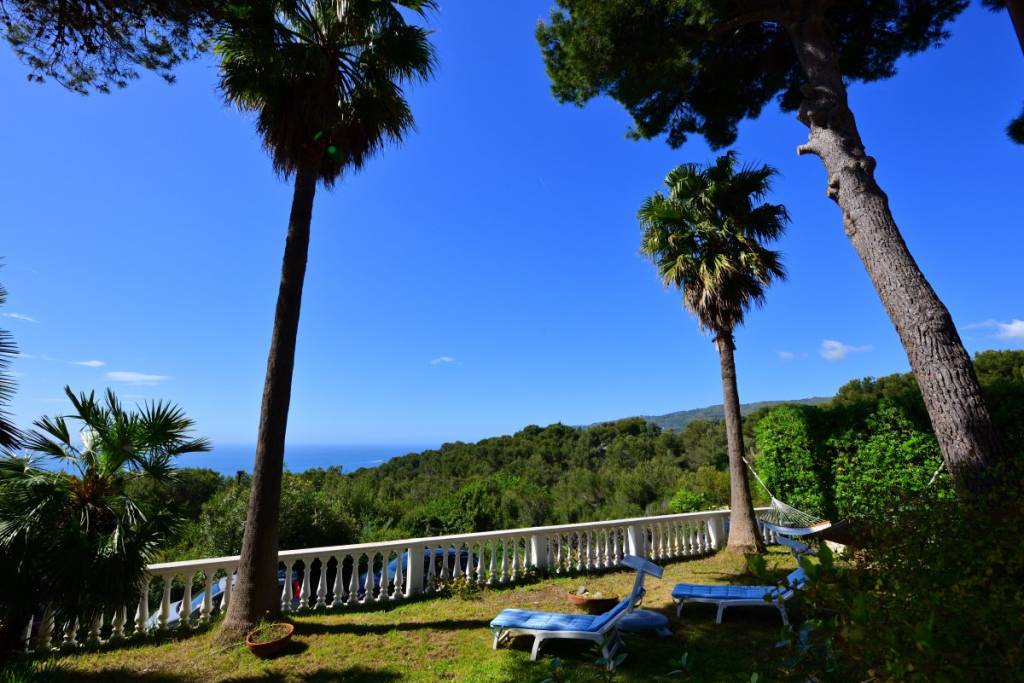 casa indipendente in vendita ad Andora