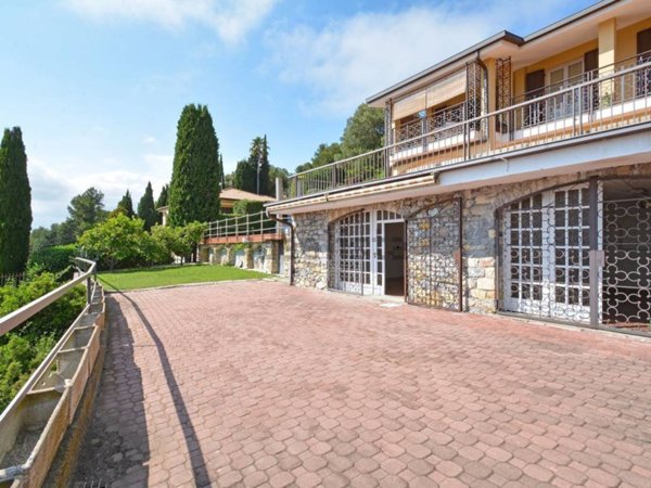 casa indipendente in vendita ad Andora