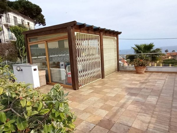 casa indipendente in vendita ad Andora