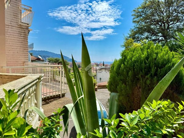 appartamento in vendita ad Andora