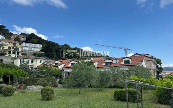 casa indipendente in vendita ad Andora