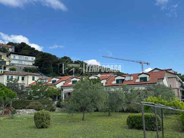 casa indipendente in vendita ad Andora