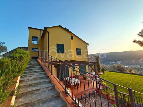 casa indipendente in vendita ad Andora