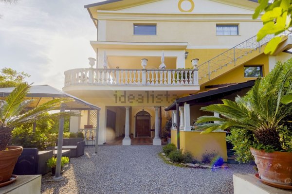 casa indipendente in vendita ad Andora