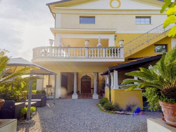 casa indipendente in vendita ad Andora