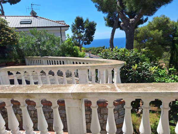 casa indipendente in vendita ad Andora