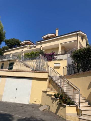 appartamento in vendita ad Andora