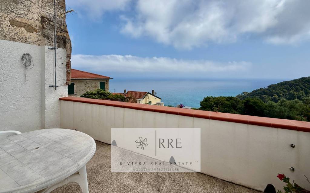 appartamento in vendita ad Andora in zona Rollo