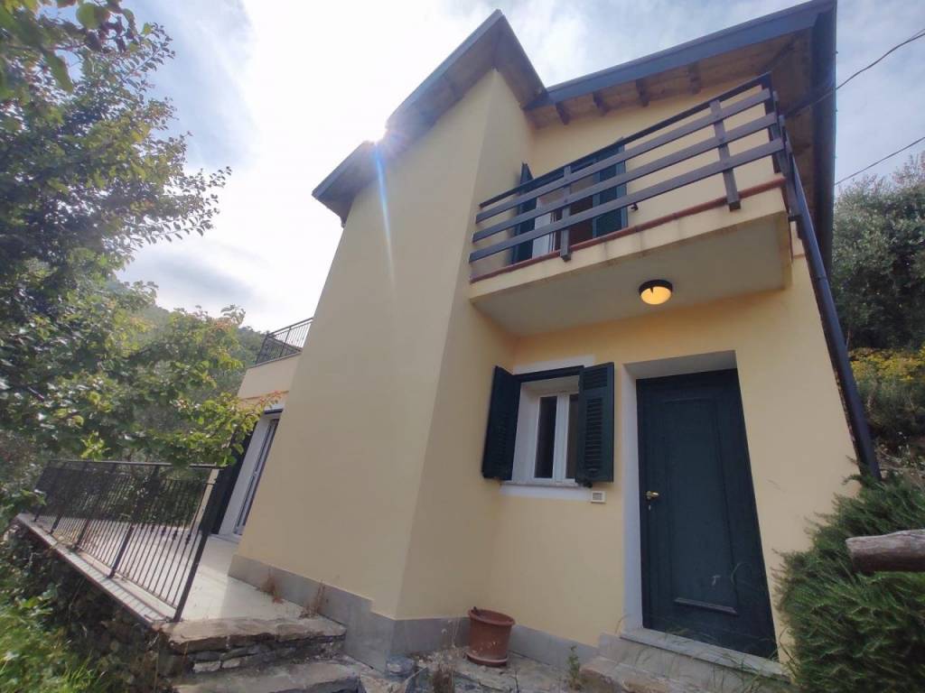casa indipendente in vendita ad Andora