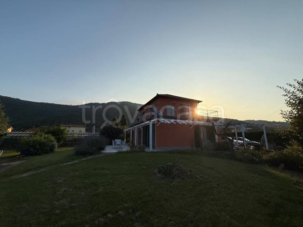 casa indipendente in vendita ad Andora