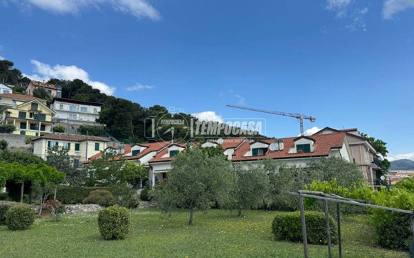 casa indipendente in vendita ad Andora
