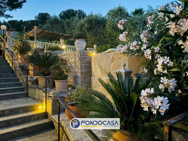 casa indipendente in vendita ad Andora