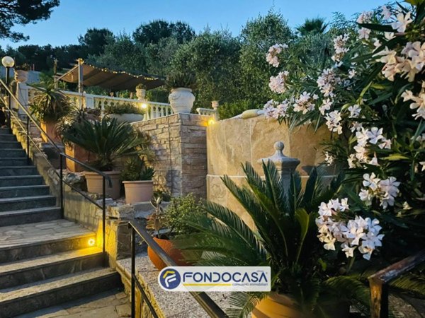 casa indipendente in vendita ad Andora