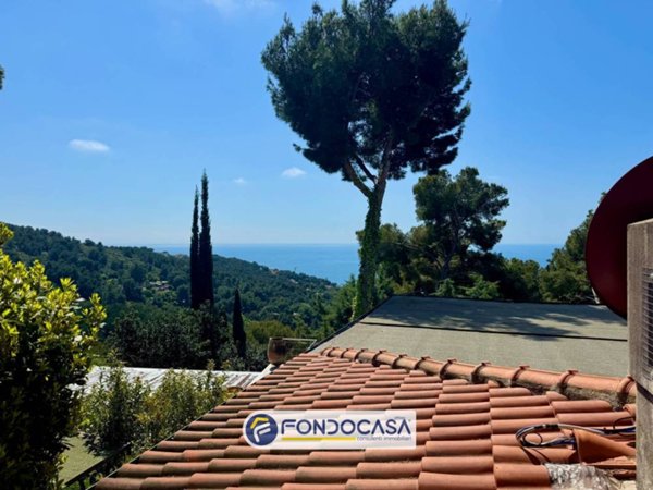 casa indipendente in vendita ad Andora