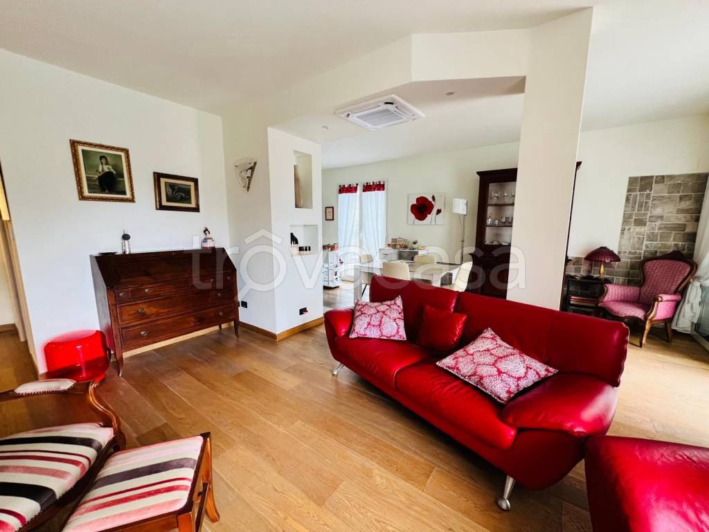 casa indipendente in vendita ad Andora