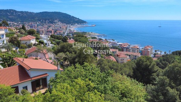 casa indipendente in vendita ad Andora