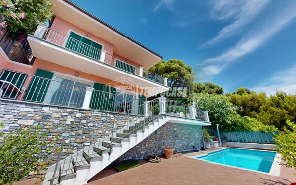 casa indipendente in vendita ad Andora