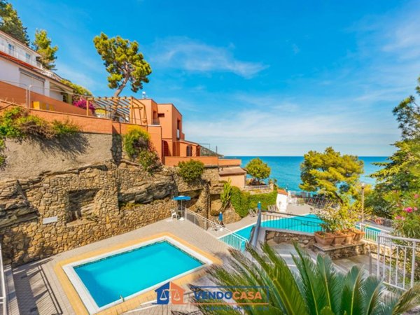 casa indipendente in vendita ad Andora