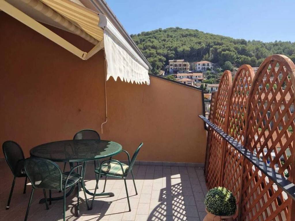 appartamento in vendita ad Andora