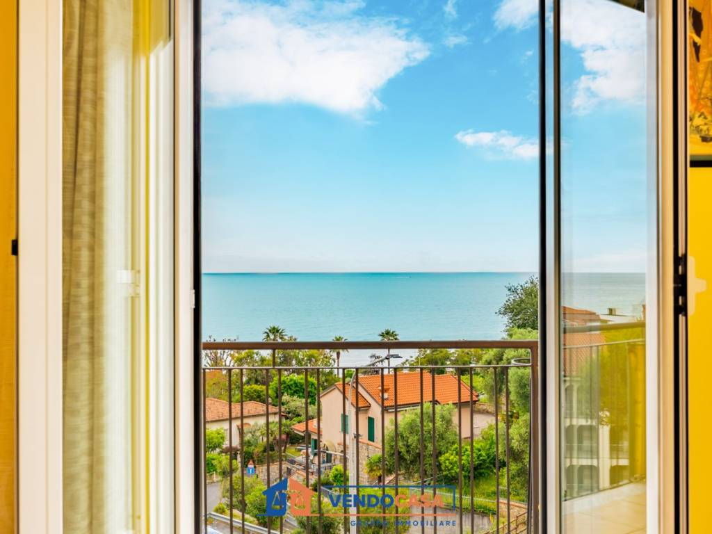 appartamento in vendita ad Andora