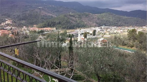 casa indipendente in vendita ad Andora