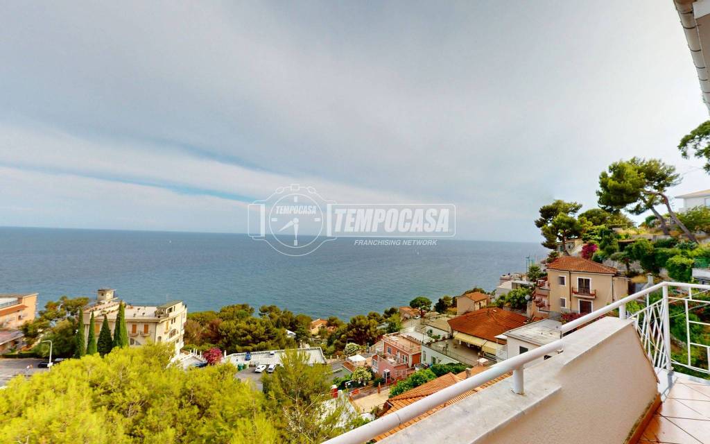 appartamento in vendita ad Andora