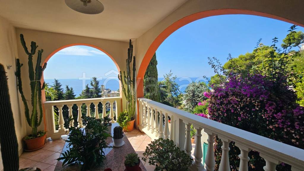 casa indipendente in vendita ad Andora