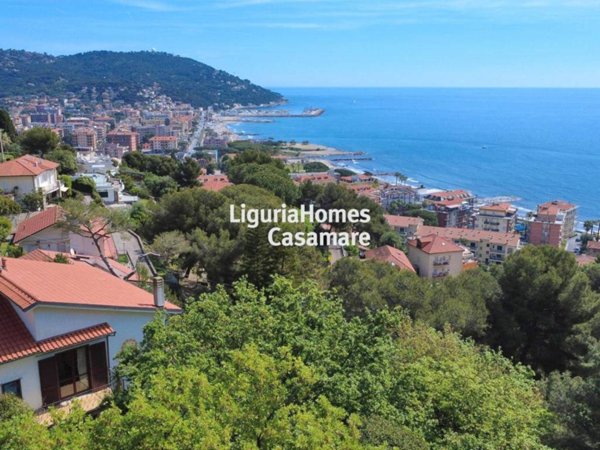 casa indipendente in vendita ad Andora