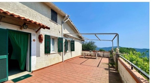 casa indipendente in vendita ad Andora in zona Conna