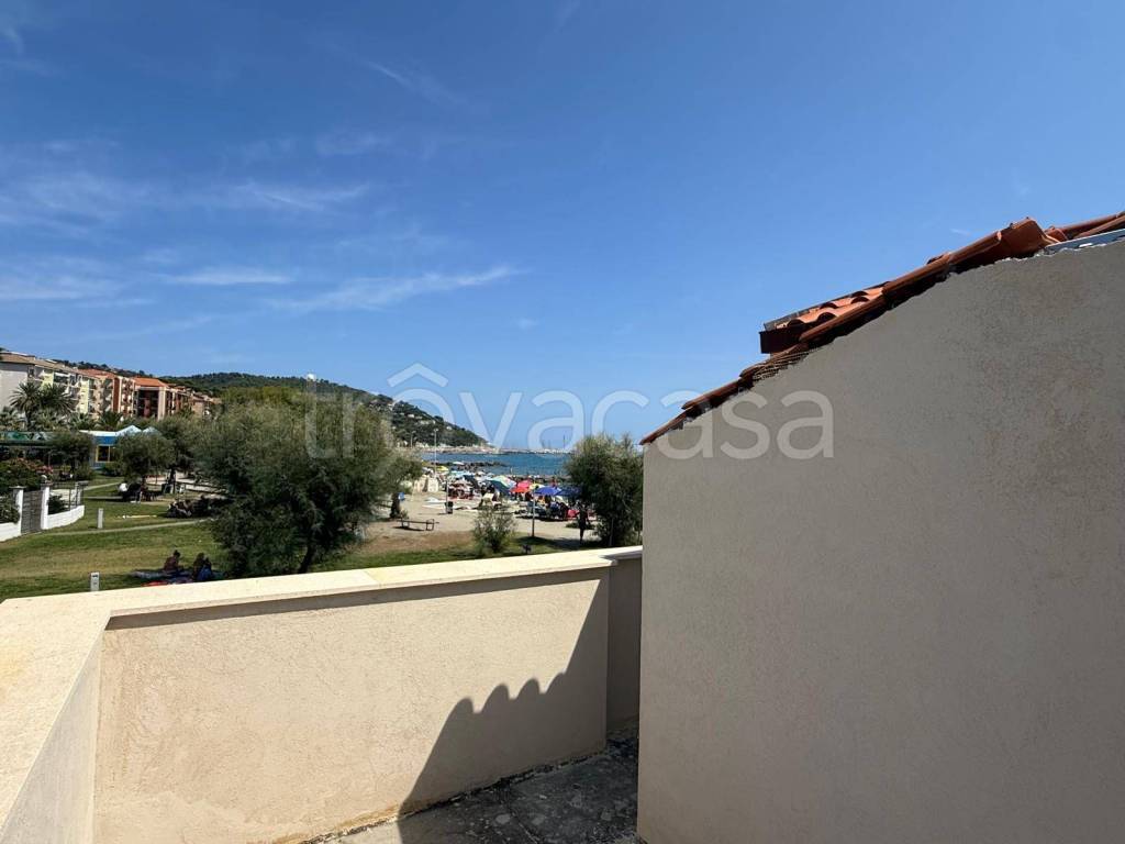 appartamento in vendita ad Andora