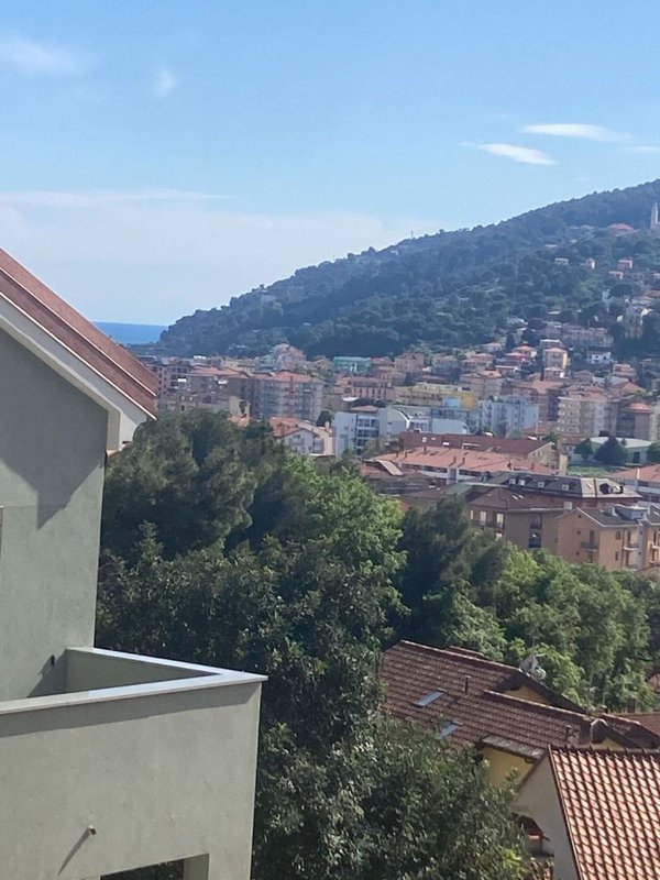 appartamento in vendita ad Andora in zona La Colla