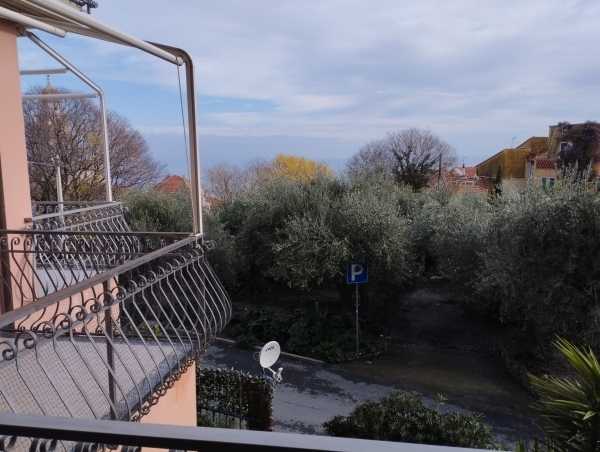 appartamento in vendita ad Andora in zona Rollo