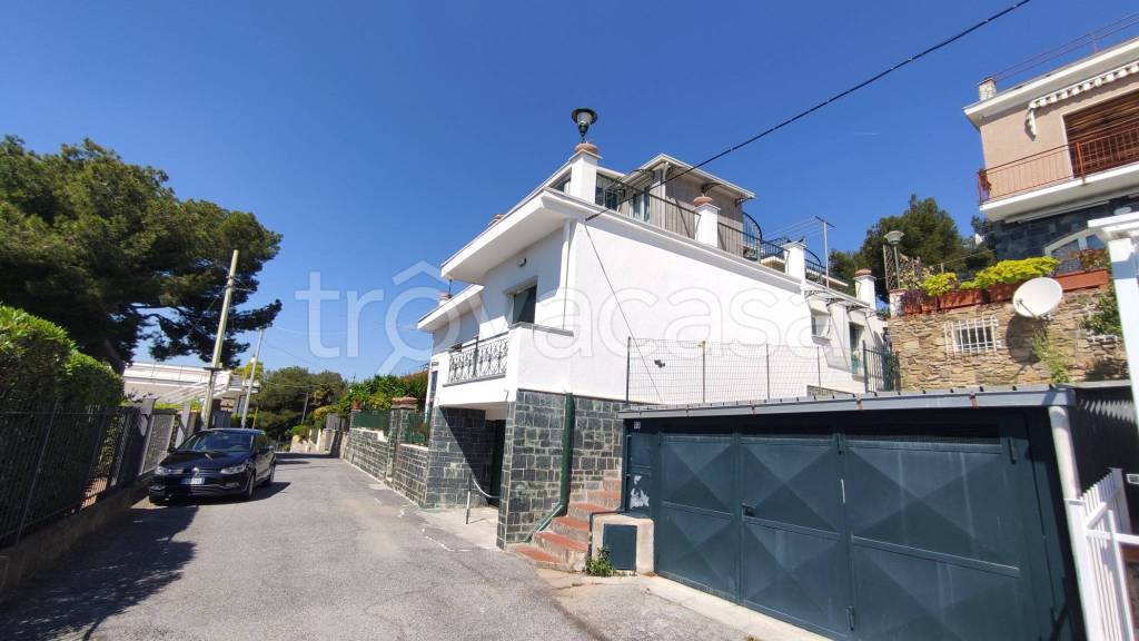 casa indipendente in vendita ad Andora