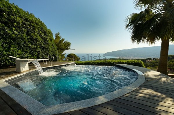 casa indipendente in vendita ad Andora