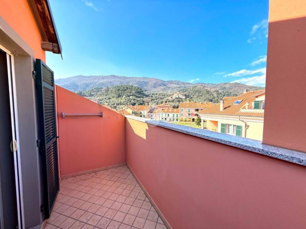 appartamento in vendita ad Andora in zona Molino