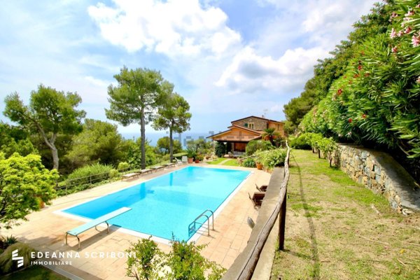 casa indipendente in vendita ad Andora