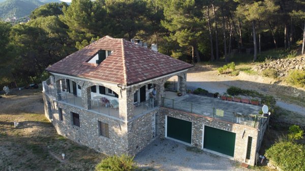 casa semindipendente in vendita ad Andora