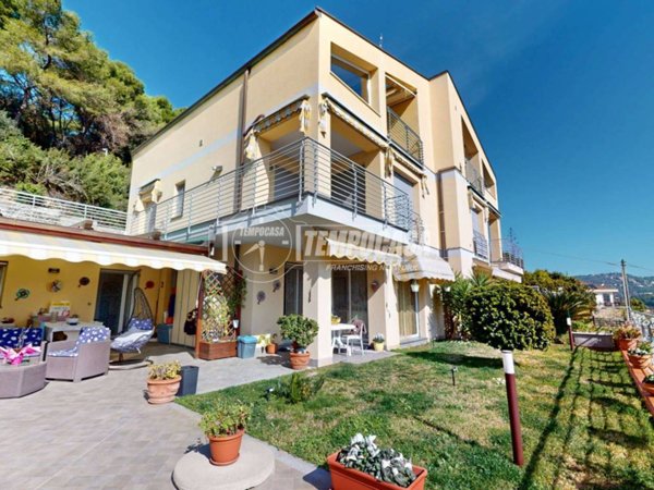 appartamento in vendita ad Andora