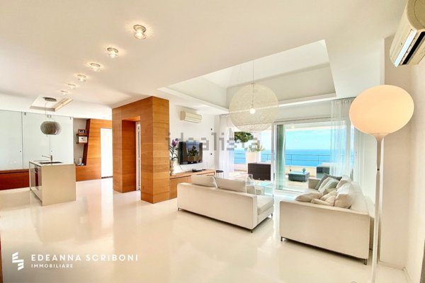 casa indipendente in vendita ad Andora