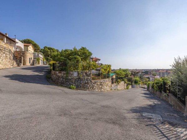 appartamento in vendita ad Andora