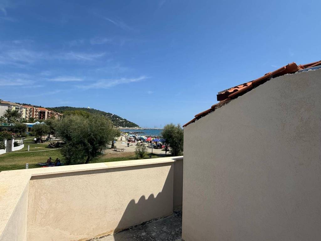 appartamento in vendita ad Andora